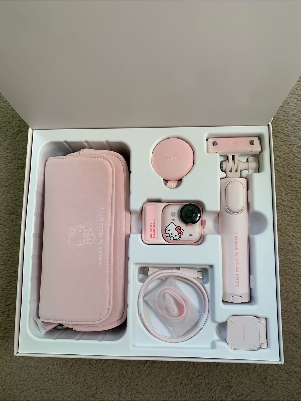 Limited edition Insta360 GO Ultra with Hello Kitty with Accessories BRAND NEW